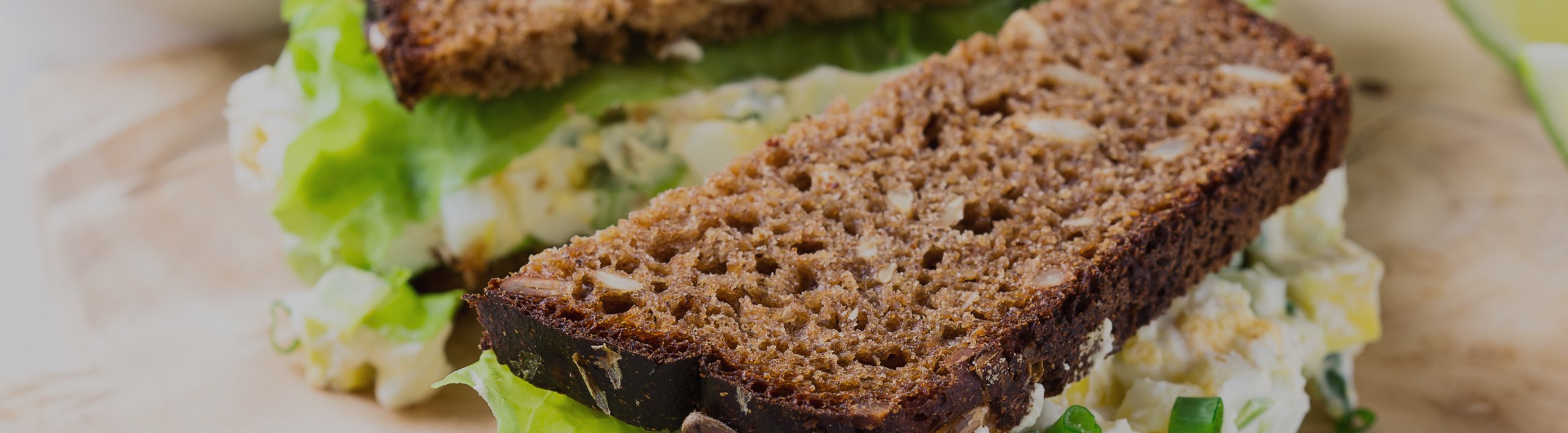 Brot mit Bautzner Brotaufstrich Eier