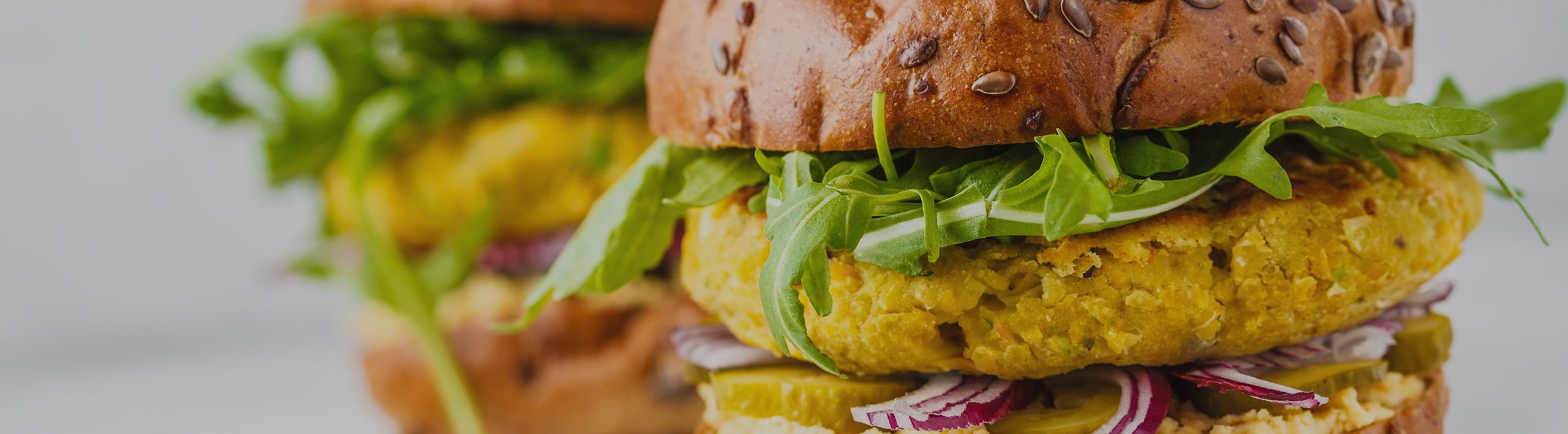 Burger mit Bautzner Brotaufstrich Gemüse