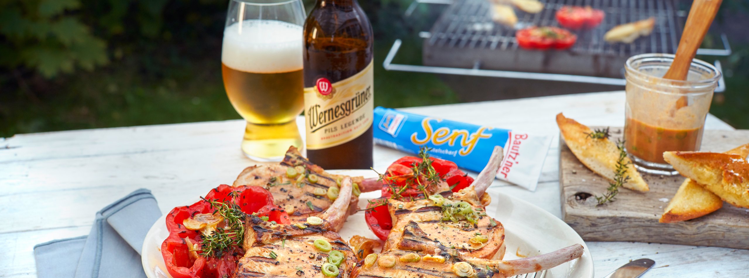 Schweinekoteletts in Senf-Bier-Marinade mit Bautz'ner mittelscharfem Senf