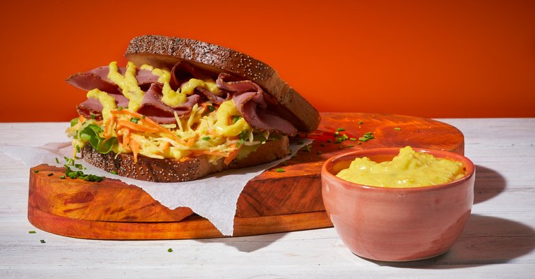 Bautz'ner Pastrami Sandwich mit Sandwichsauce Snack Sauce